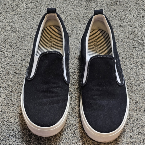 Taos Footwear Shoes - SOLD Taos Rubber Soul slip-on Canvas Black sneakers womens size 10